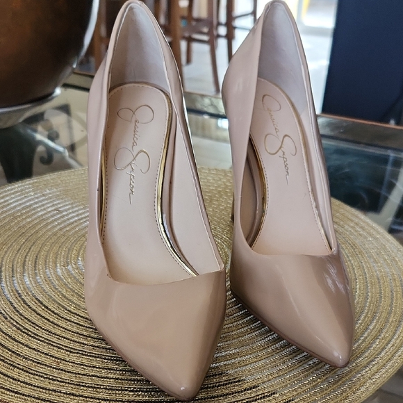 Jessica Simpson Nude Heels - Picture 1 of 5